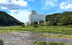 三朝ロイヤルホテル
